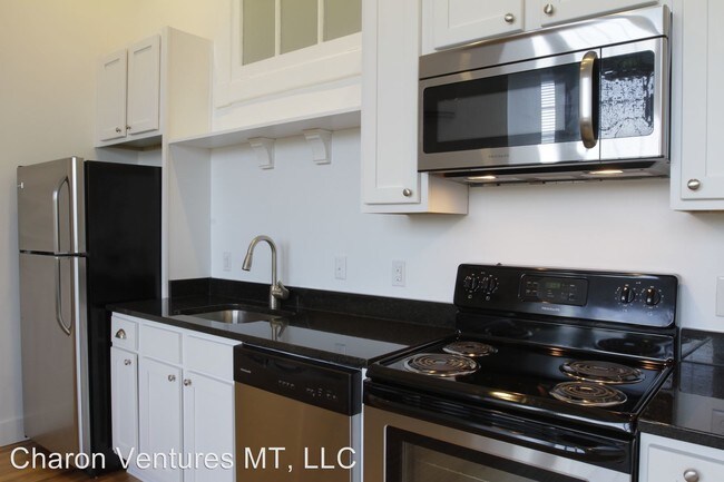 Building Photo - 1 br, 1 bath Apartment - 423 Plum Street
