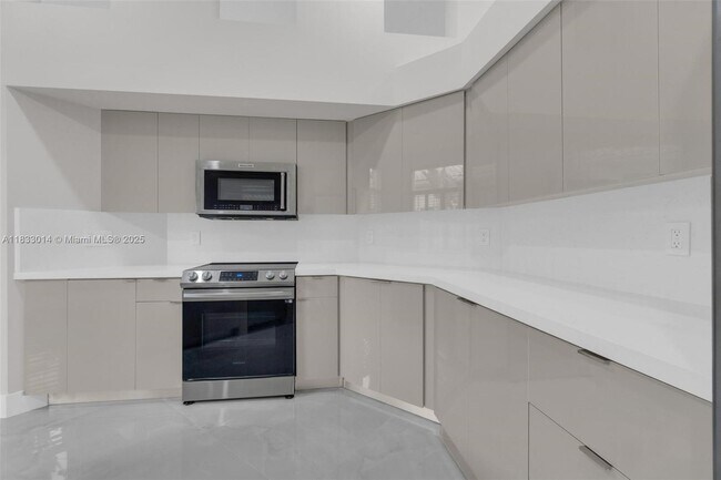 Foto del edificio - 2553 Bay Pointe Dr