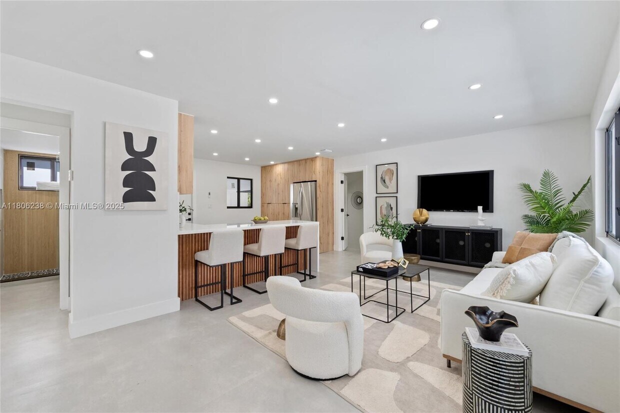Foto principal - 3574 NW 12th St