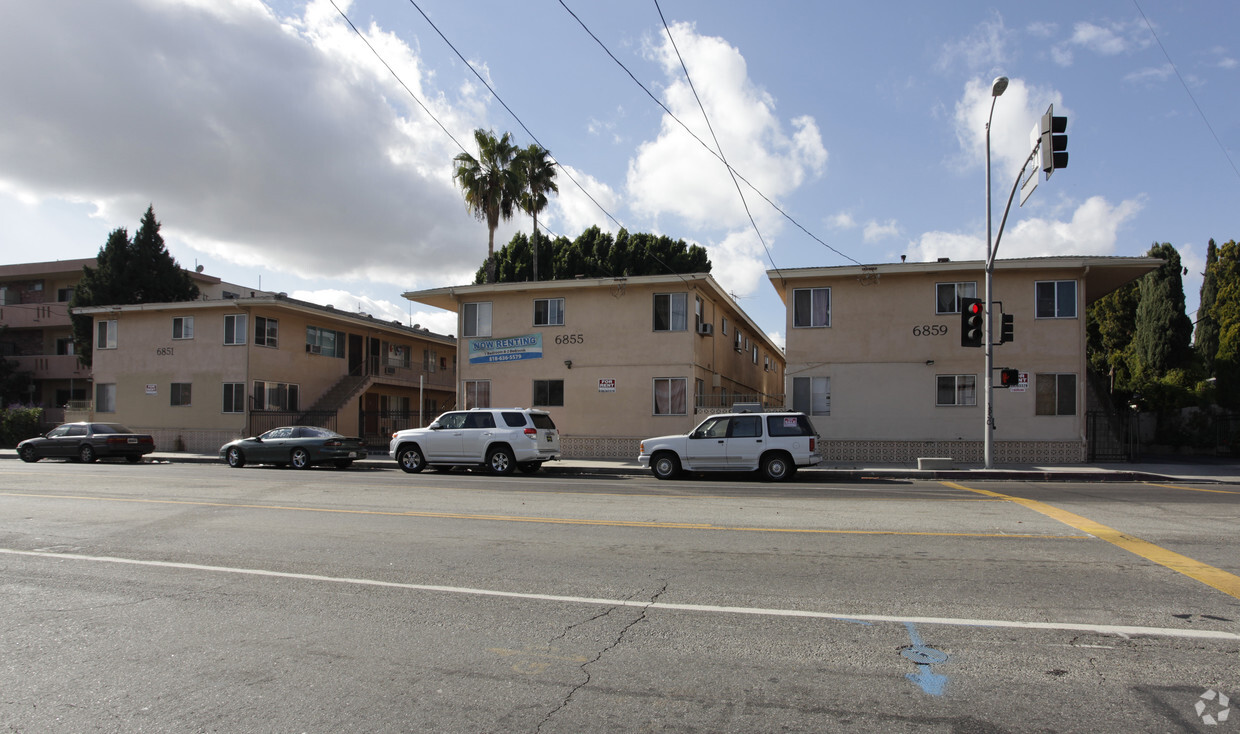 6851-6859 Coldwater Canyon Ave - 6851 Coldwater Canyon Ave