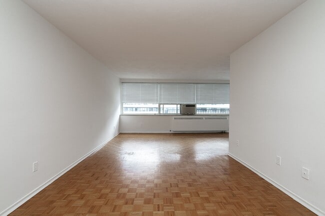 Building Photo - 4 Overland Drive