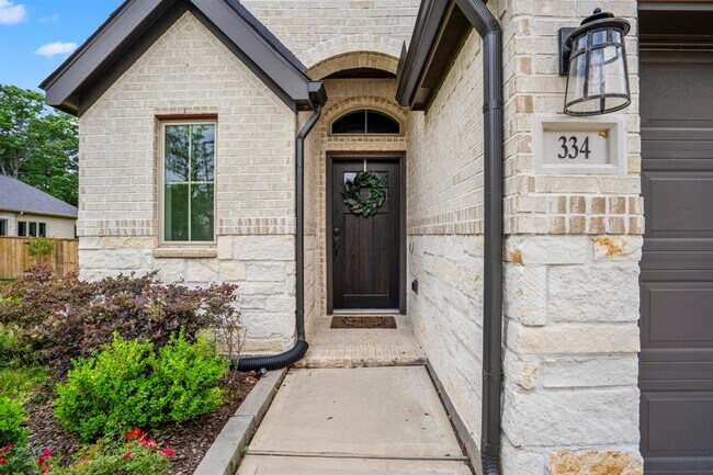 Building Photo - 334 Topper Pines Dr