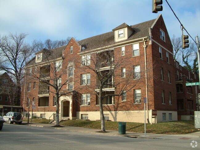 Tudor Court Apartments Cincinnati Oh Building Photo Tudor Court