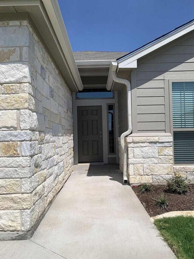 Building Photo - 1329 Aurora Grv Bnd