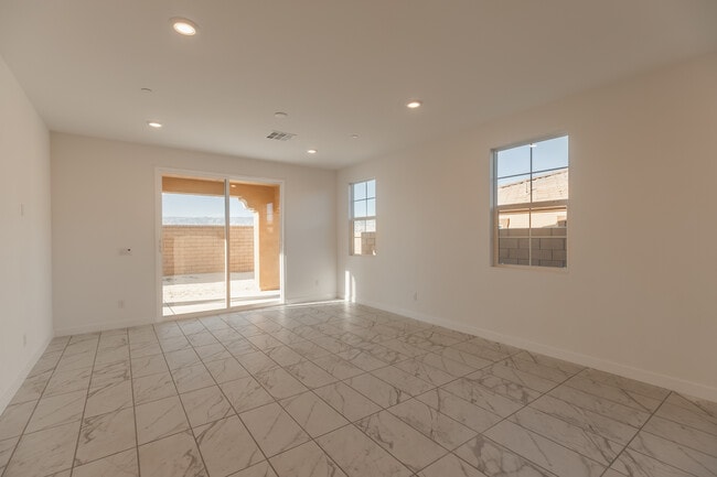 Building Photo - 73598 Cierra St
