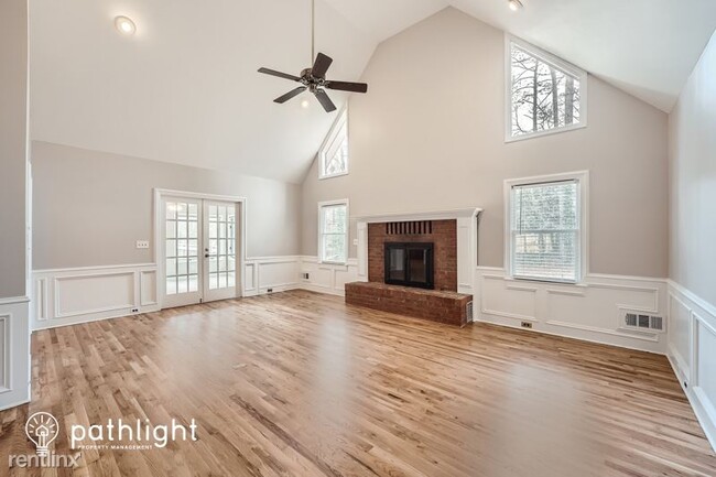 Building Photo - 5 br, 3 bath House - 847 Castle Walk Cove ...