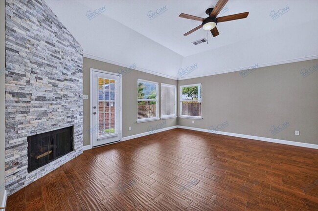 Foto del edificio - 9917 Channing Rd