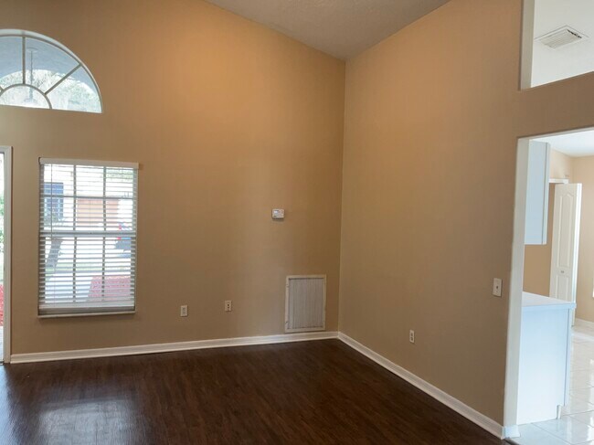 Building Photo - 1527 Firewheel Dr