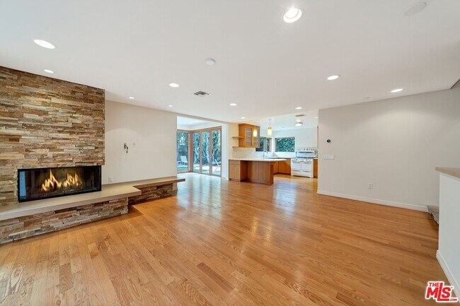 Building Photo - 4087 Van Buren Pl