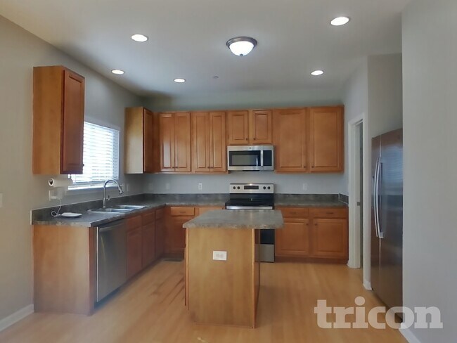 Building Photo - 4620 Van Leer Ct