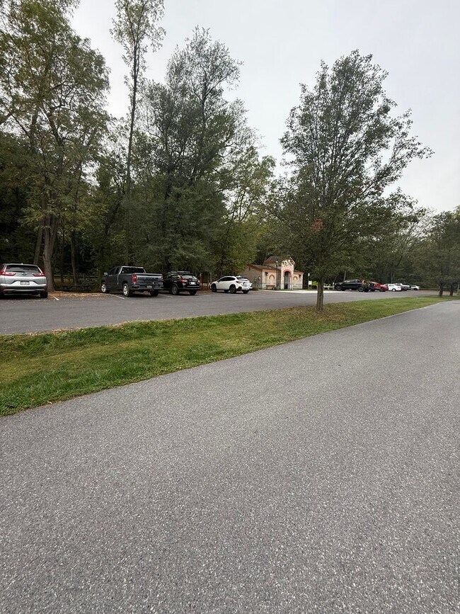 Foto del edificio - 2 bedroom possibly 3 with oversized Garage/Work Shop in Newville