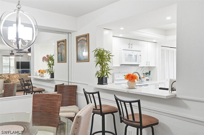 Foto del edificio - 7320 Glenmoor Ln