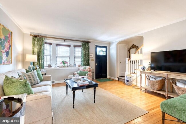 Building Photo - 39 Regester Ave