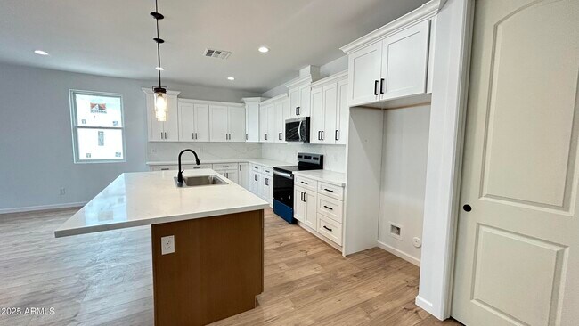 Foto del edificio - 6216 W Sierra Vista Dr