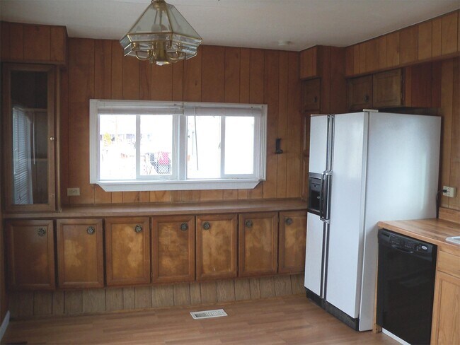 Foto del edificio - 2222 Bench Blvd