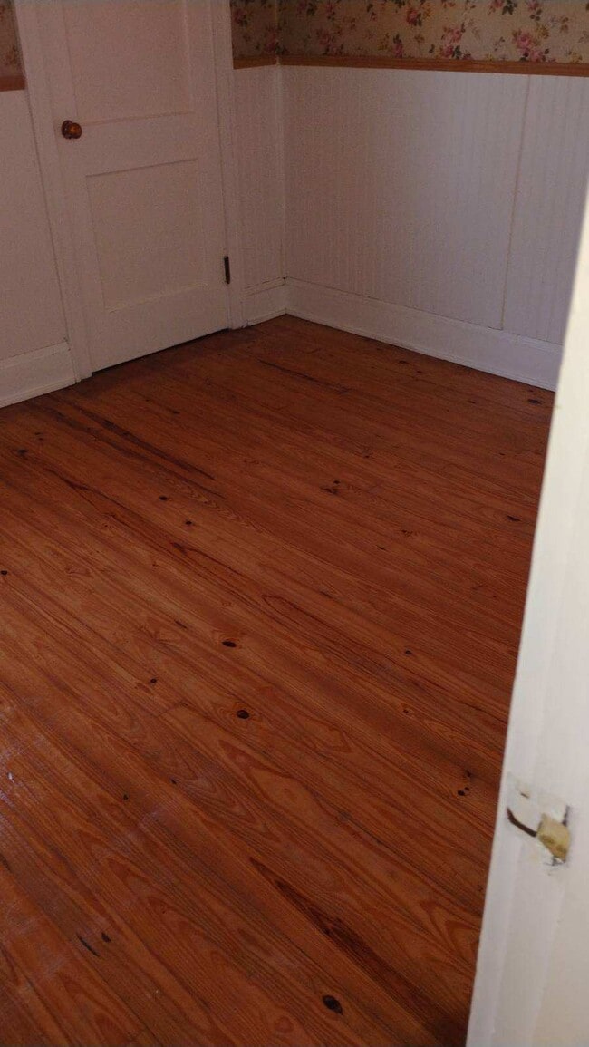 Building Photo - 2725 Carson Ave