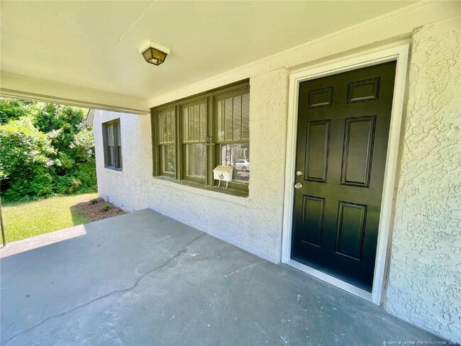 Building Photo - 218 Sedberry St