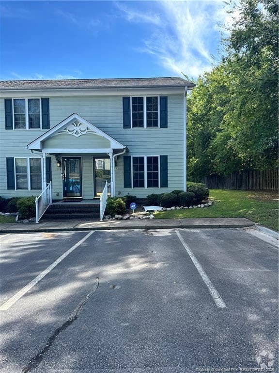 Building Photo - 400 Cityview Ln