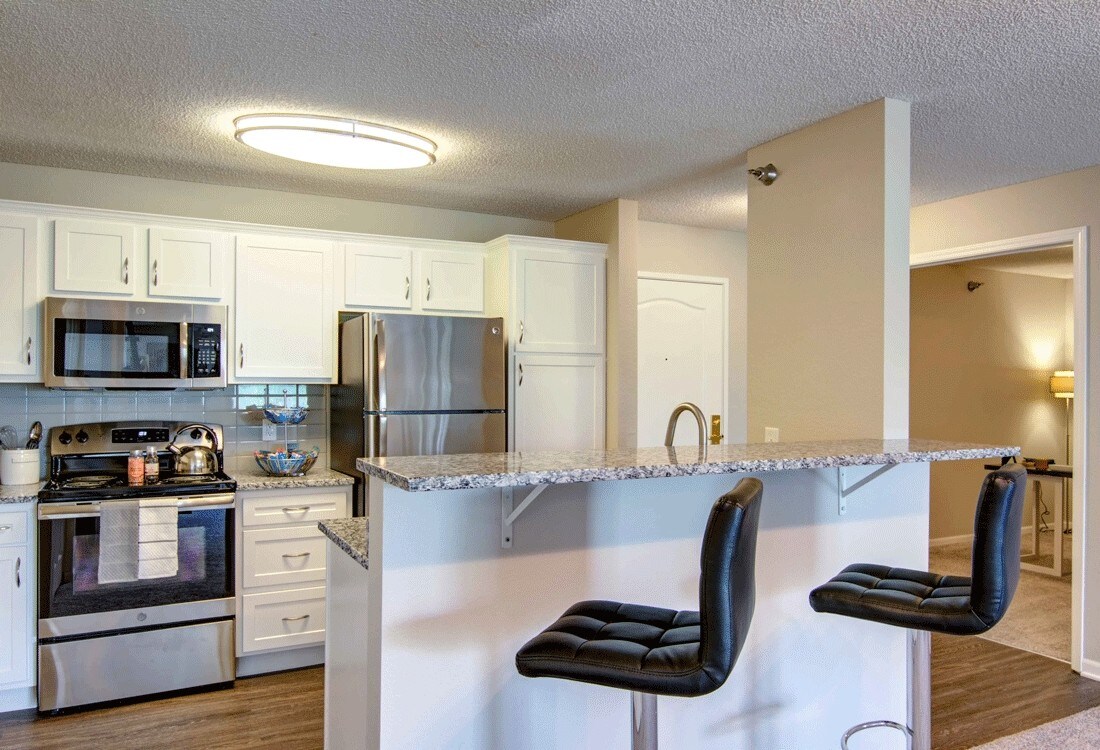 Cascade at Town Center Apartments Eden Prairie, MN