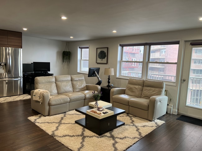 Foto del edificio - 6010 Boulevard E