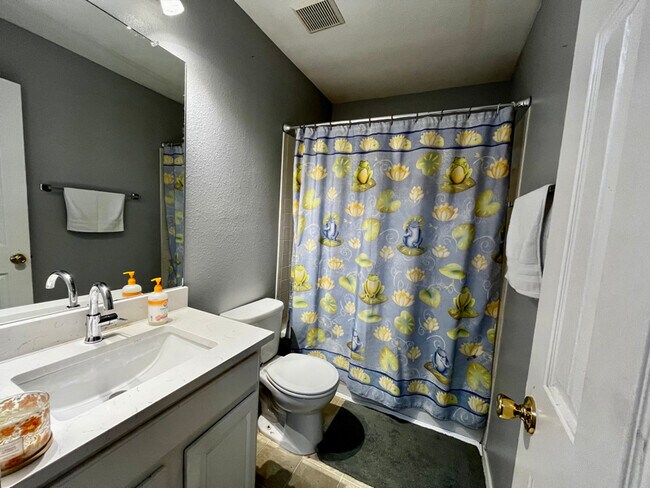 Building Photo - 1005 Betty Baker Cove