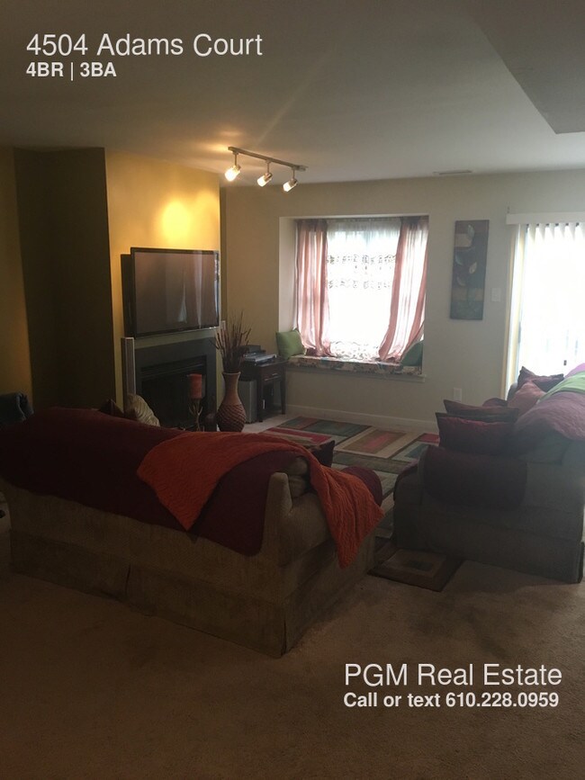 Foto del edificio - 4504 Adams Ct