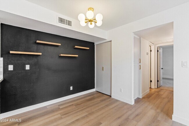 Foto del edificio - 4608 W Maryland Ave