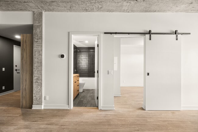 K-1 Suite - Main - Fourth Street Lofts (4SL)