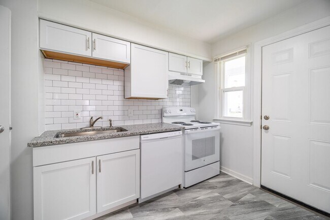 Foto del edificio - 2906-2912 Ruhl Ave