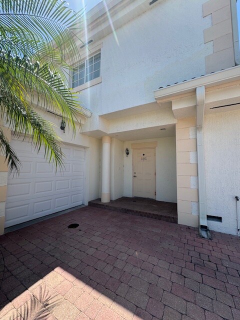 Foto principal - 524 7th Square SW