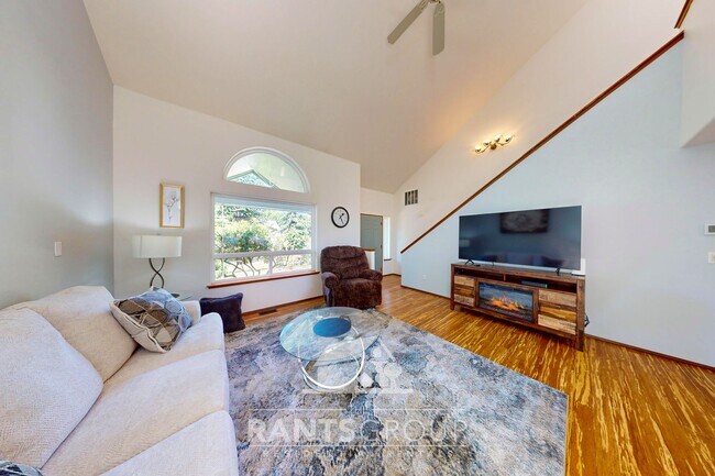 Foto del edificio - Fully Furnished! Close to the Hospital & I5