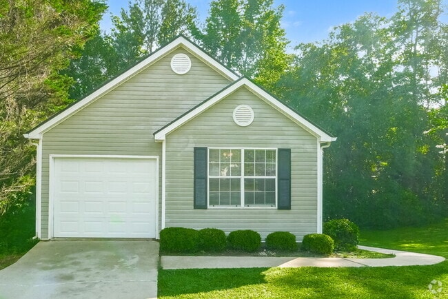 Building Photo - 1214 Foxwood Dr