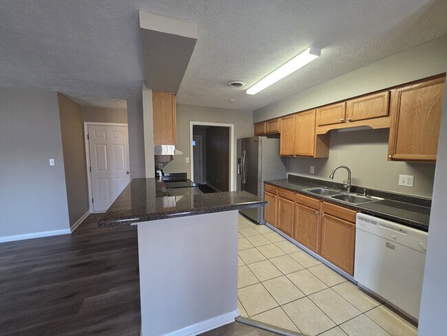 Foto del edificio - 6536 Grist Mill Rd