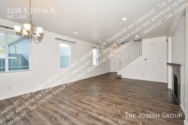 Building Photo - 1108 S 195th Pl