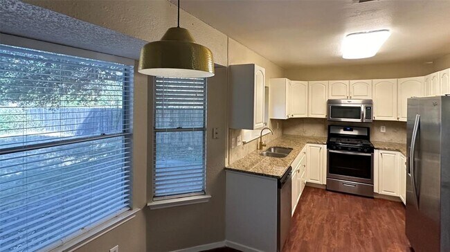 Foto del edificio - 1407 Brook Wy