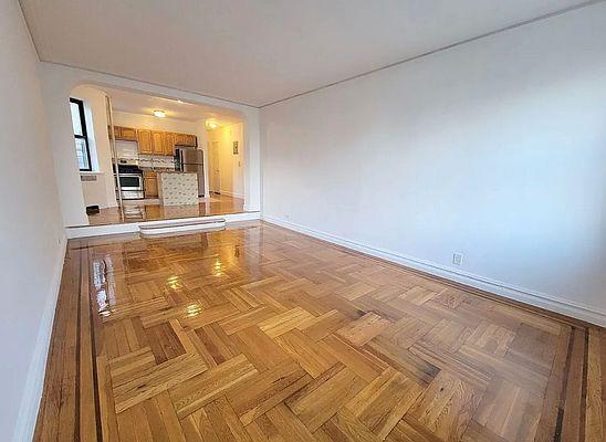 Foto del edificio - 1 bedroom in BRONX NY 10457