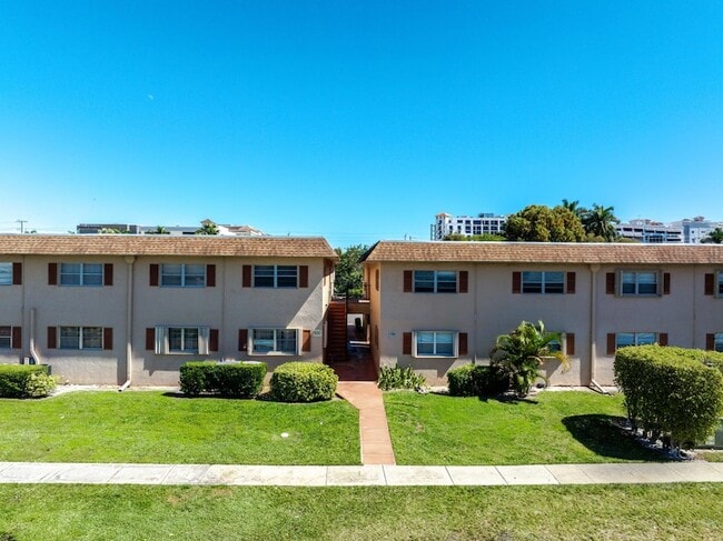 Photo - 650 SW 2nd Ave Apartment