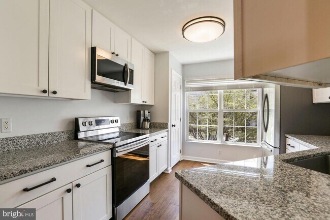 Building Photo - 17368 Avion Square