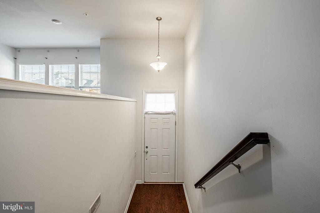 Foto principal - 33 Addison Ln