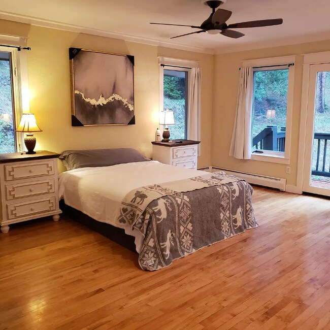 Foto del edificio - 792 Pine Brook Dr
