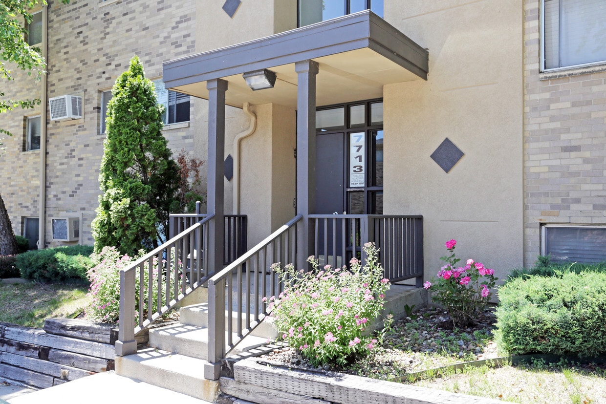 Urban Green Apartments Apartments in Urbandale, IA