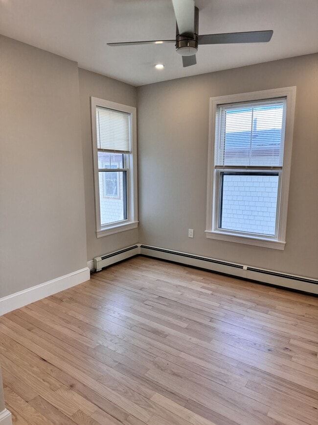 Building Photo - 37 Brookline St