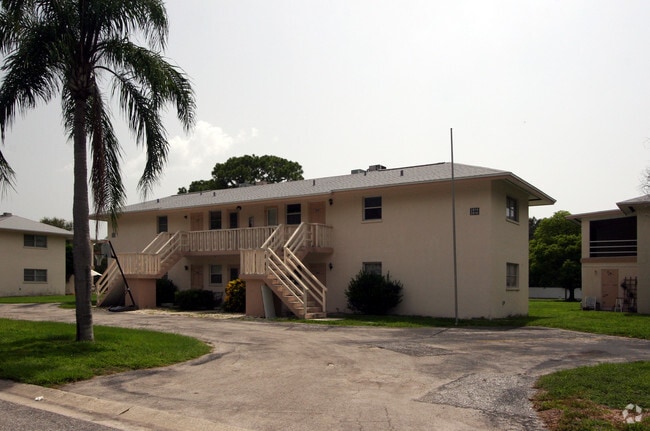 Building Photo - 2802-2812 Maiden Ln