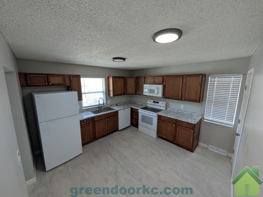 Foto principal - 9152 W 78th Terrace