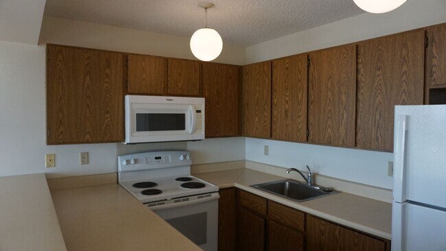 Foto del edificio - 2-bedroom, 1-bathroom unit with stunning m...