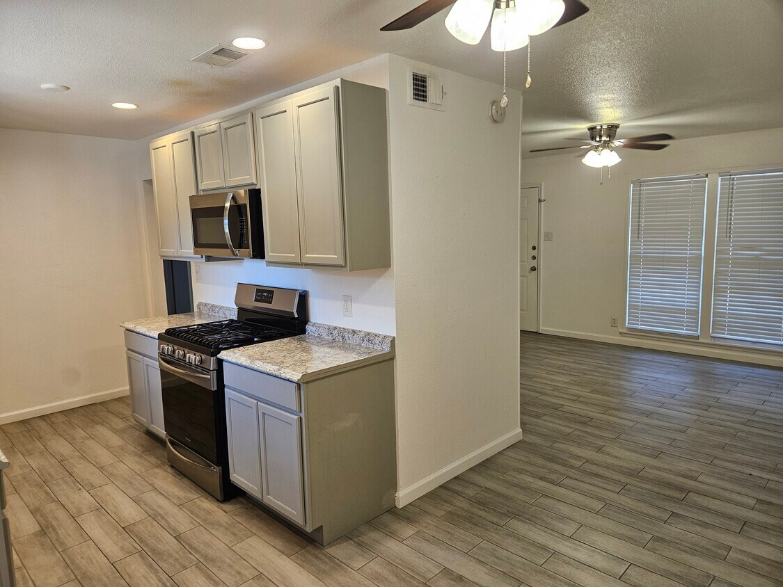 Foto principal - 1007 Utopia Ln