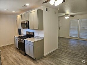 Building Photo - 1007 Utopia Ln