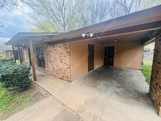 Building Photo - 6731 George Washington Dr