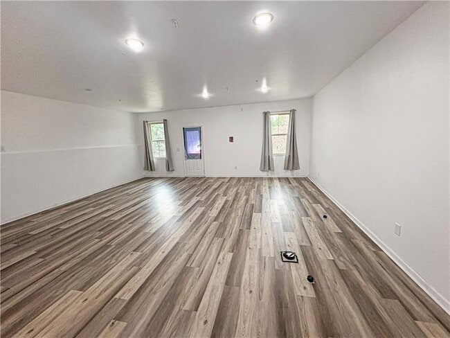 Building Photo - 339 Cherryhill Ln