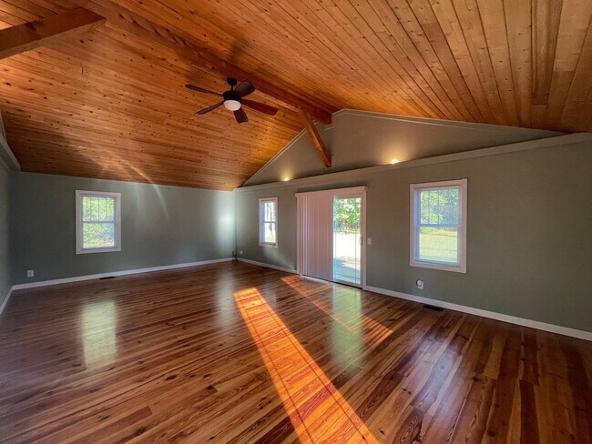 Foto del edificio - One Bedroom Home in Richland